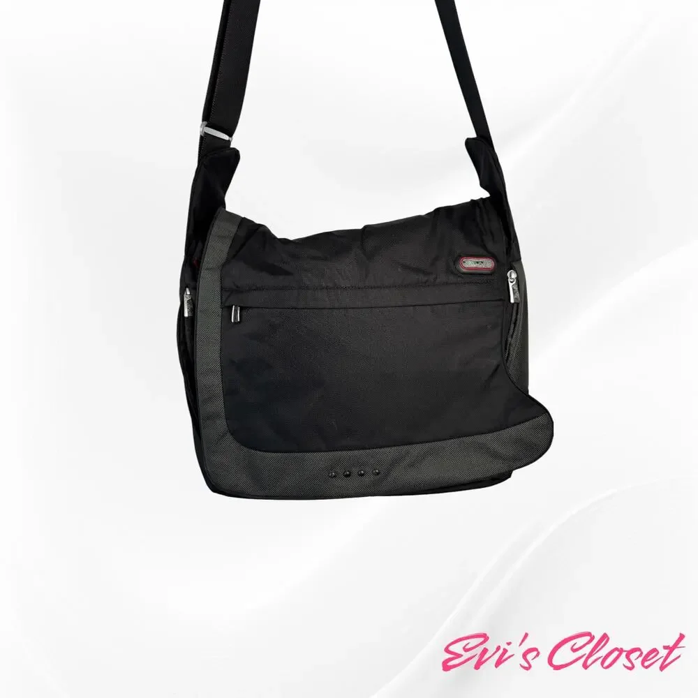 Tumi Init Black Nylon Expandable Messenger Laptop Bag #5112D